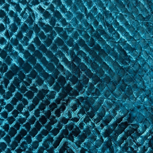 TUNIC, STRETCH, PEACOCK BLUE, SIZE 3X, VELVET, MADE IN MONTREAL CANADA, ROUND - Picture 9 of 11